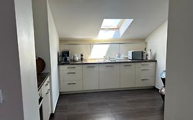Apartament Bobrzańska - 4 bedrooms sypialnie